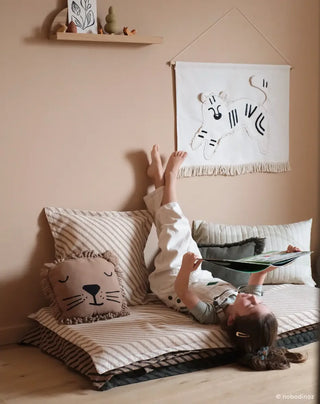 Nobodinoz Embroidered cushion Lion Landscape sesame